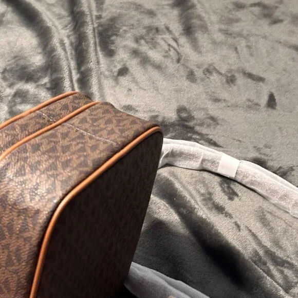 Michael Kors Jet Set Travel $398 Medium Signature Logo Crossbody Brown NWT - Picture 12 of 15